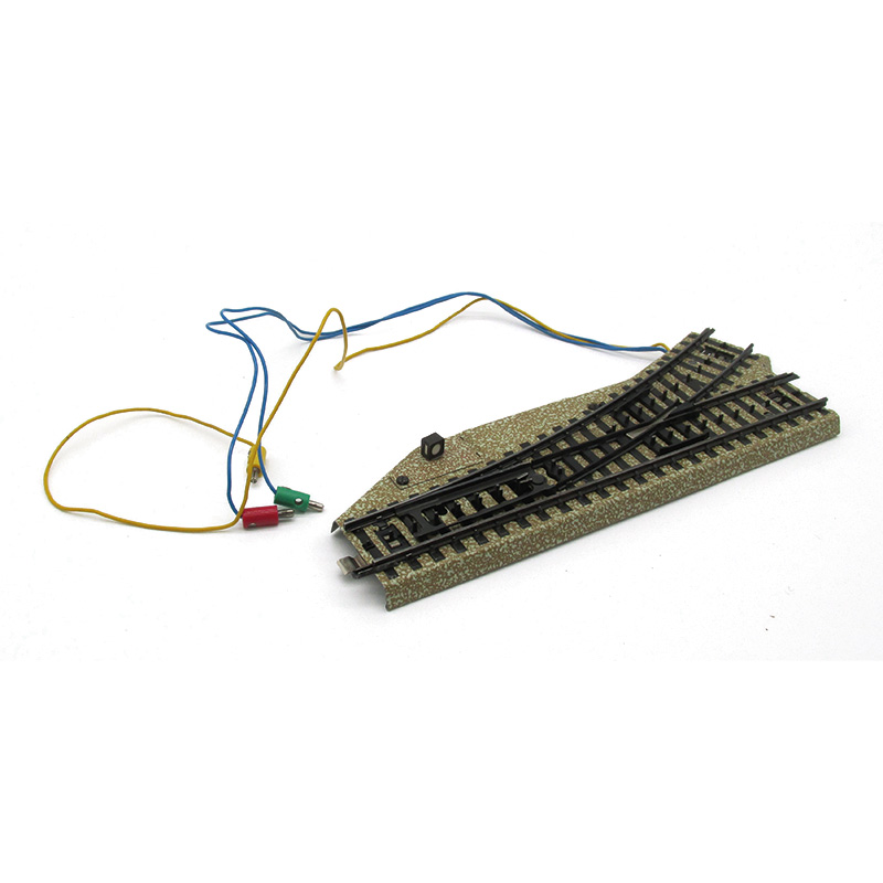 Märklin M 5202 - Elektrische Weiche links mit kleiner Laterne