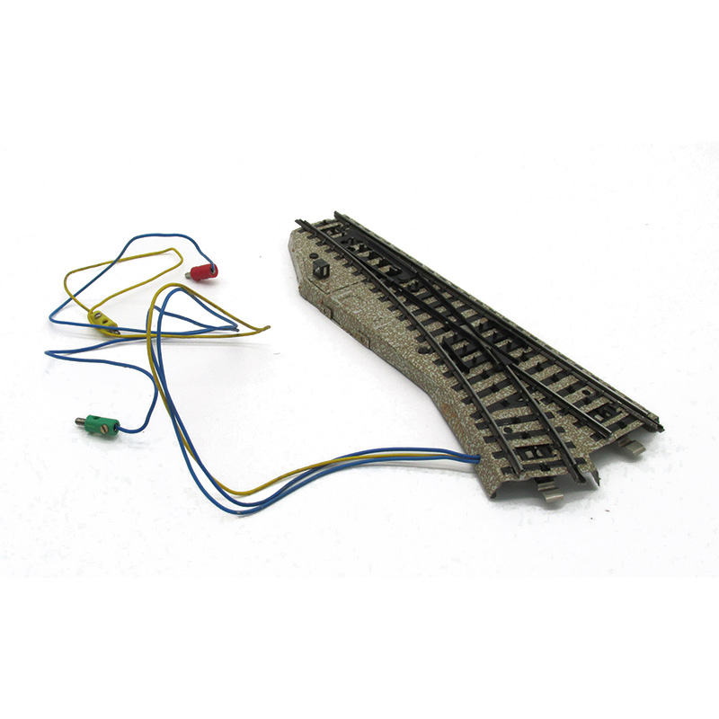 Märklin M 5202 - Elektrische Weiche rechts mit kleiner Laterne