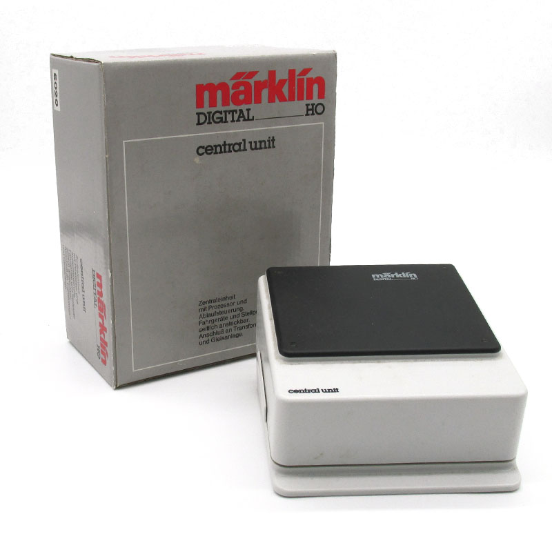 Märklin 6020 - central unit - Zentraleinheit